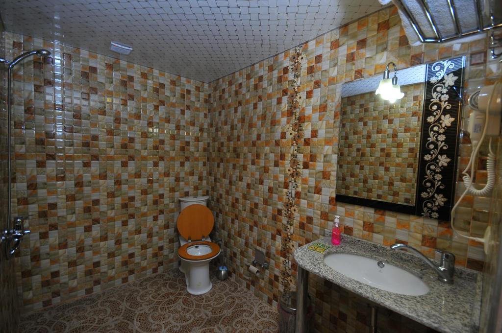 کارگزار هتل ایبریا باتومی