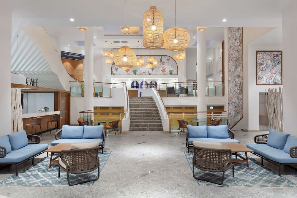hotel Double Tree by Hilton Isil Club