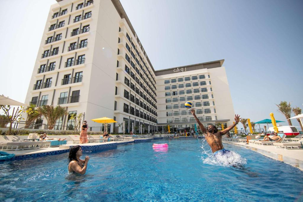 hotel Rove La Mer Beach