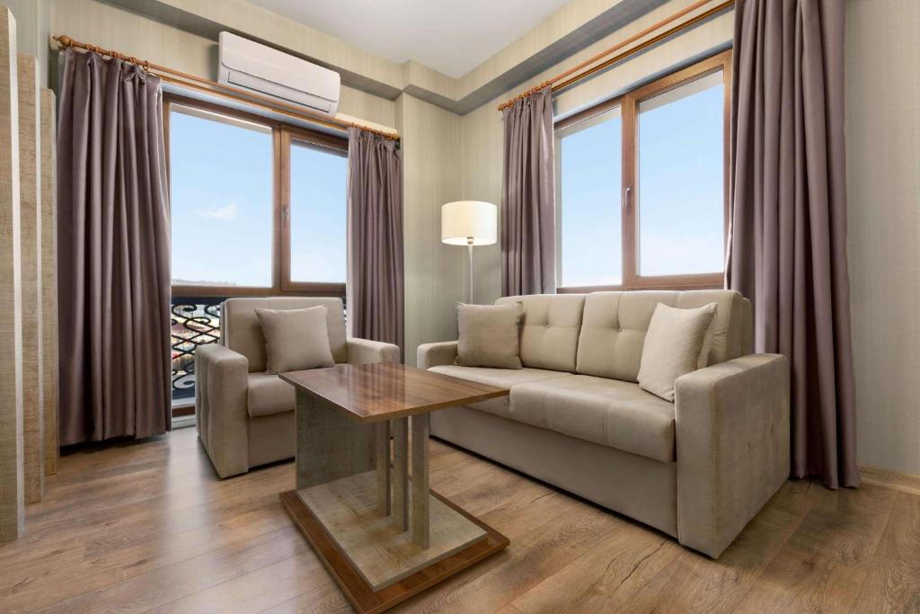 hotel RAMADA& SUITE BY WYNDHAM 32 Park